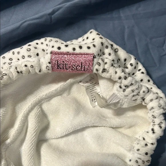 Kitsch Soft Cream Hair Towel - Picture 6 of 8